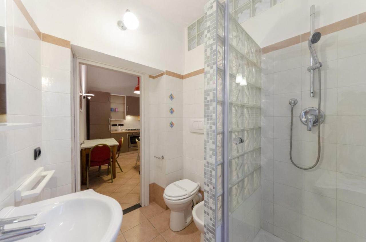 Apartamento Joivy Warm Family Flat For 9, Near Porto Antico Génova Exterior foto